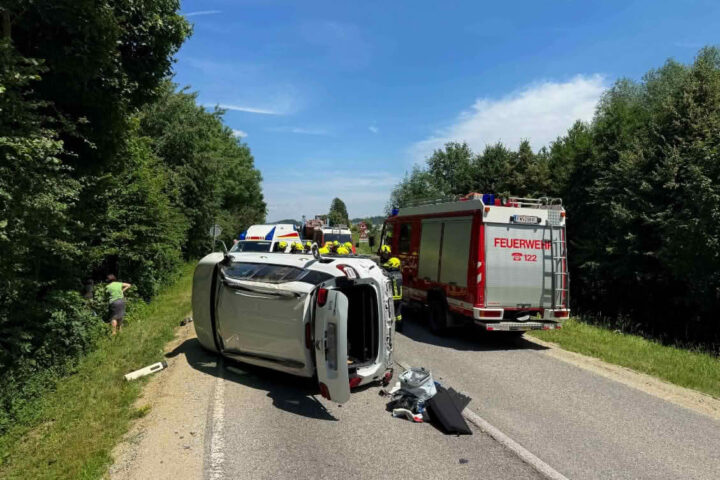 FF Pimpfing: Verkehrsunfall in Lambrechten