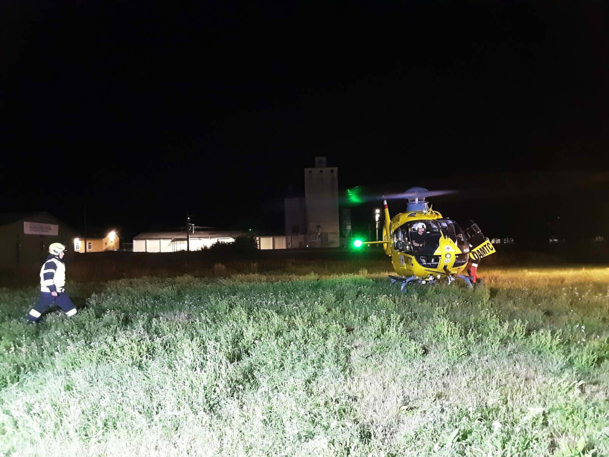 Pkw durchbricht Schranken