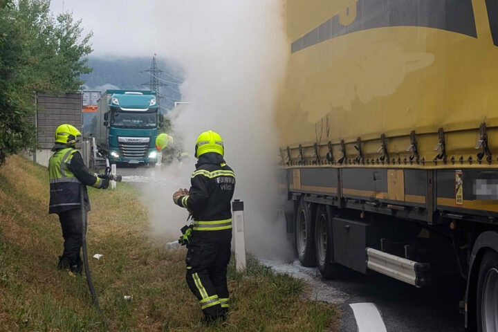 HFW Villach: Reifenbrand auf der A10 Tauernautobahn