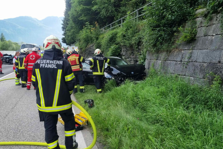 FF Bad Ischl: Frontalcrash auf der B145 in Roith – 4 Verletzte
