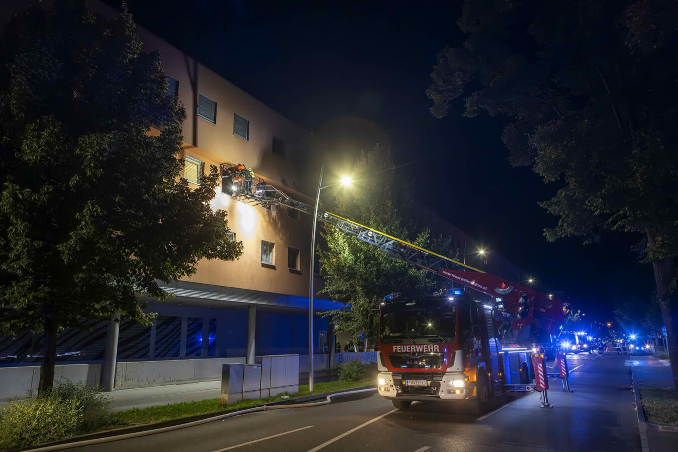 Seniorenwohnheim: Mann aus brennendem Zimmer gerettet