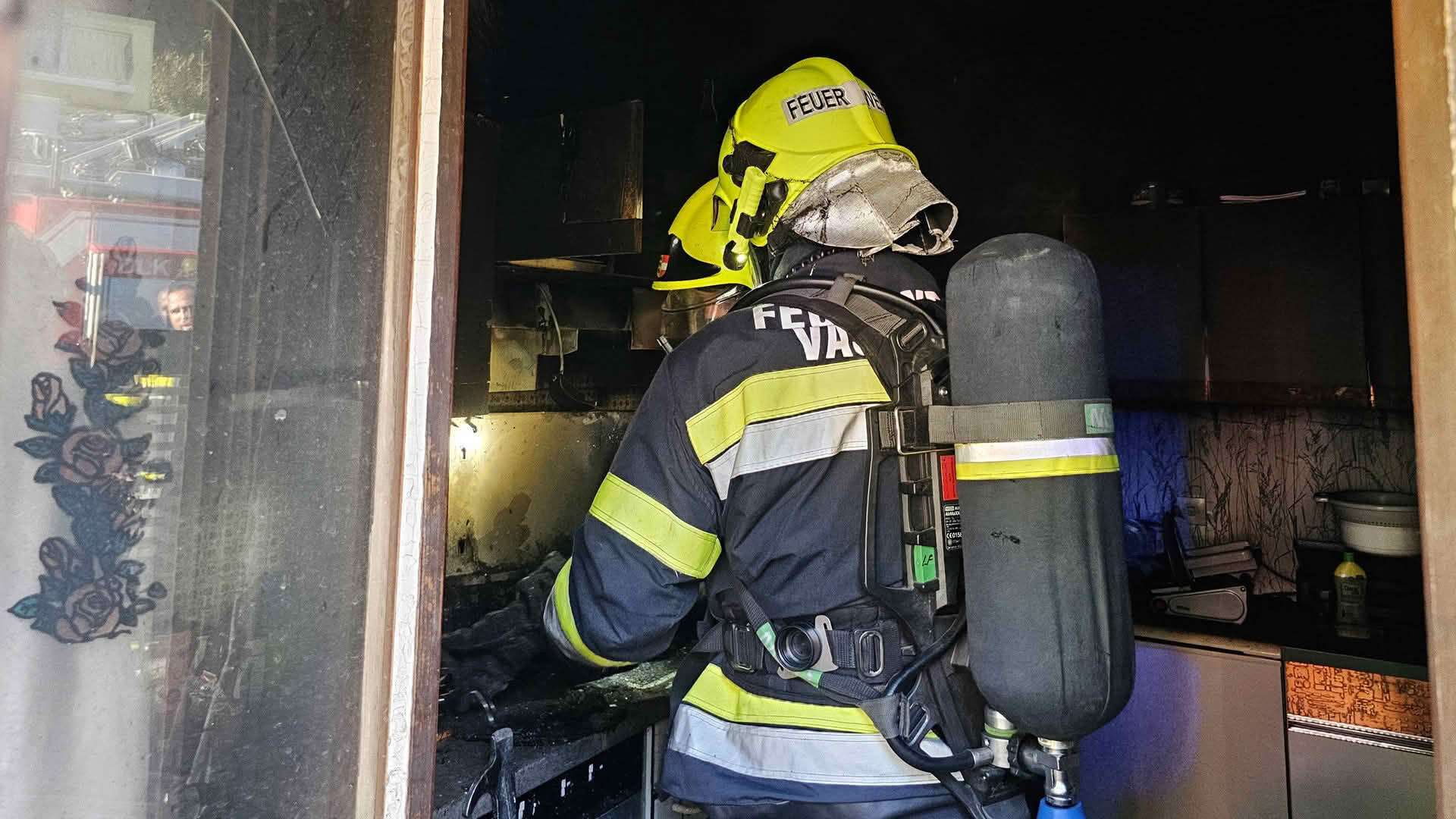 HFW Villach: Menschenrettung, Verkehrsunfall und Küchenbrand