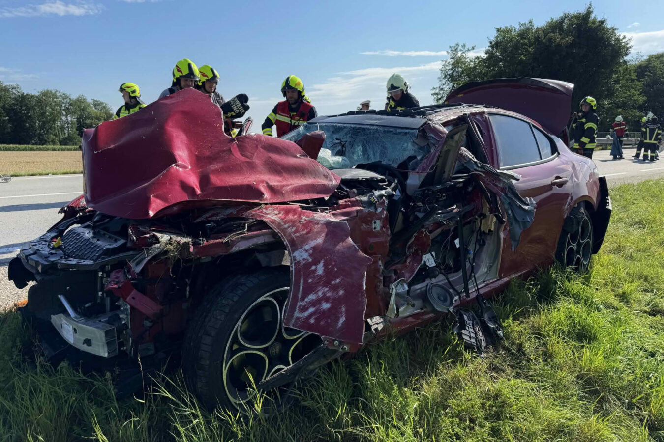 Verkehrsunfall mit 4 Verletzten auf der B137