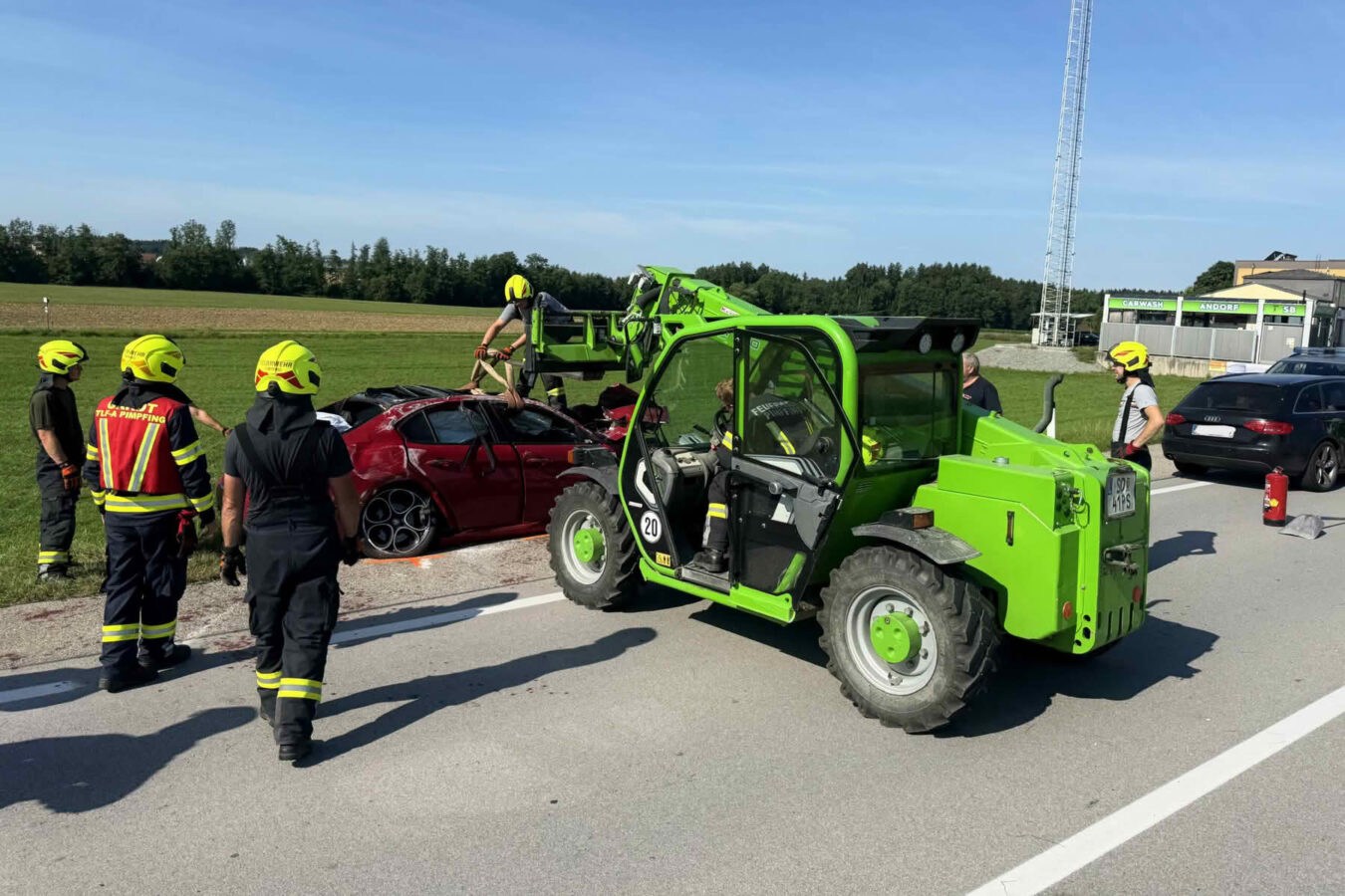 Verkehrsunfall mit 4 Verletzten auf der B137