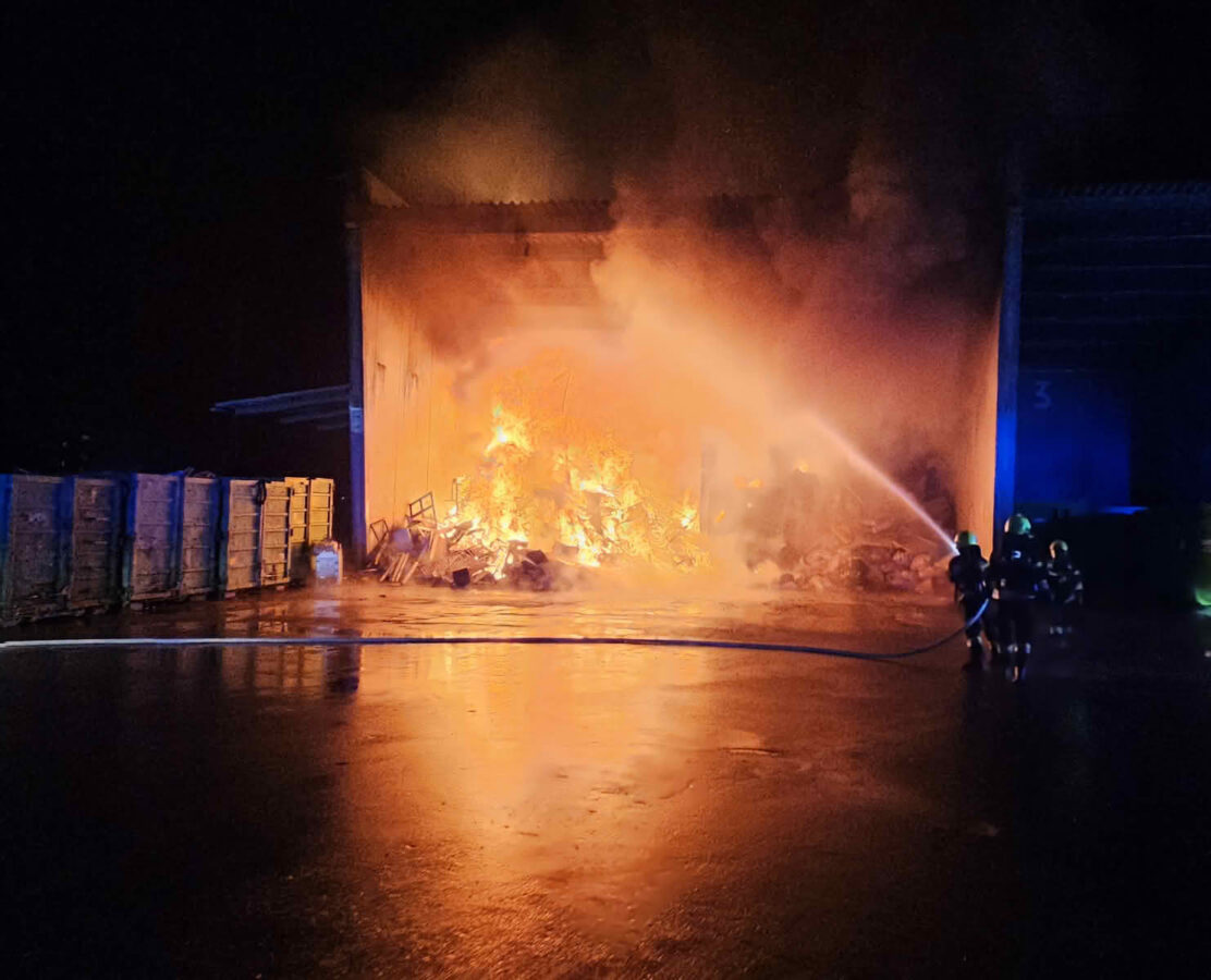 Großbrand bei Villacher Entsorgungsunternehmen