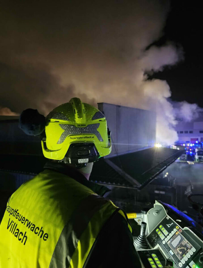 Großbrand bei Villacher Entsorgungsunternehmen