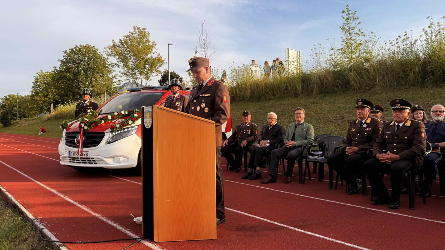 Fahrzeugsegnung und Frühschoppen