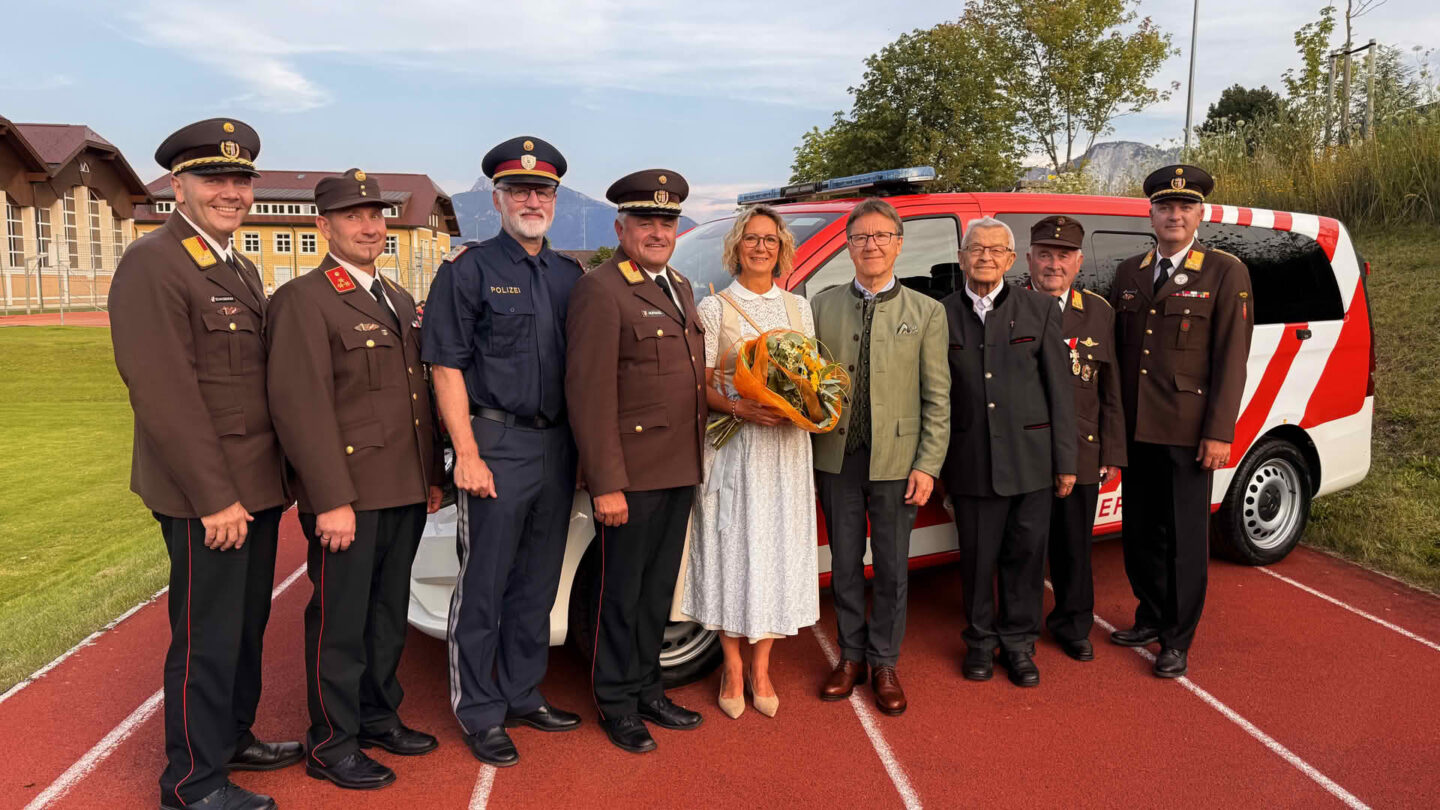 Fahrzeugsegnung und Frühschoppen