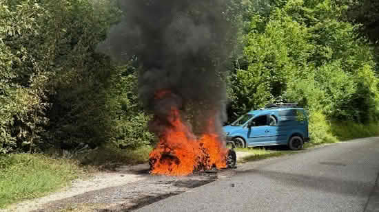 Vermeintlicher Tankstellenbrand entpuppt sich als Fahrzeugbrand 3 Tankstellenbrand war brennendes Quad