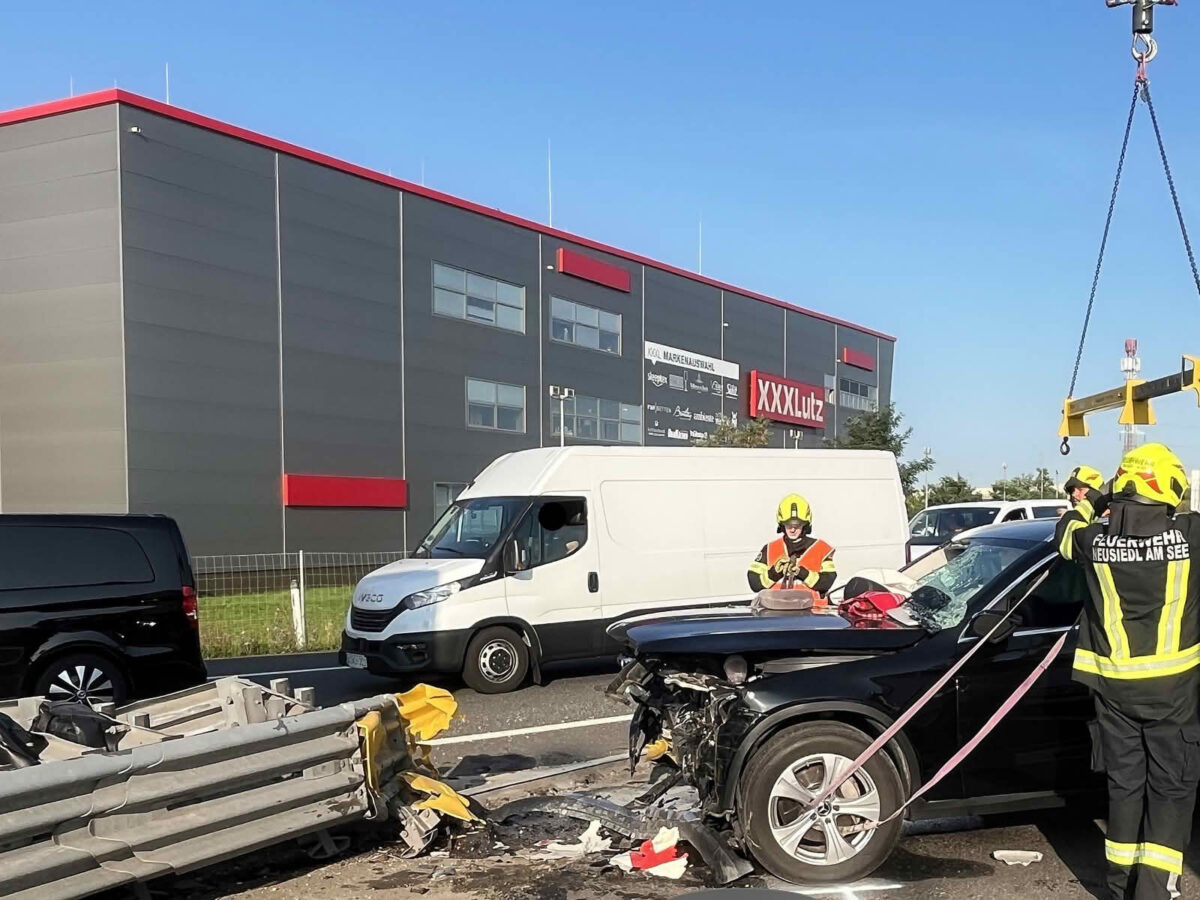 Verkehrsunfall mit 4 verletzten Personen