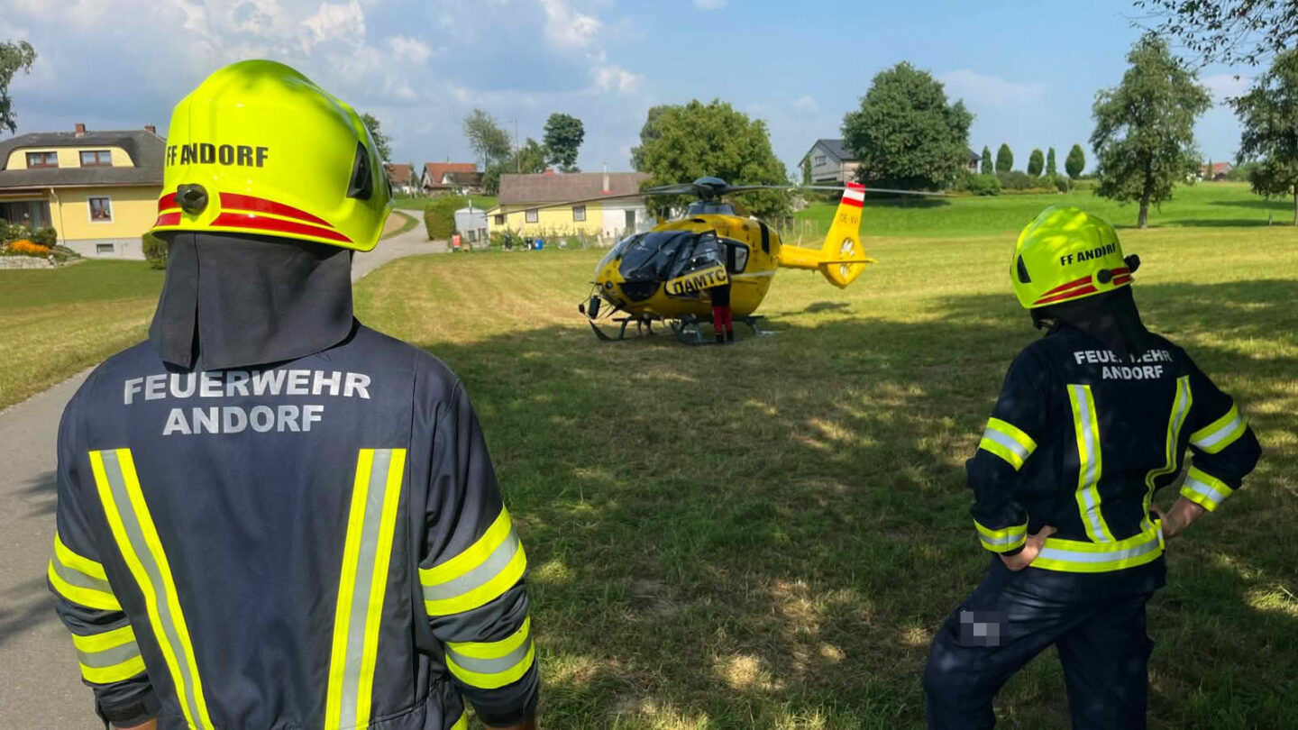 Schwerer Verkehrsunfall auf der Andorfer Landesstraße
