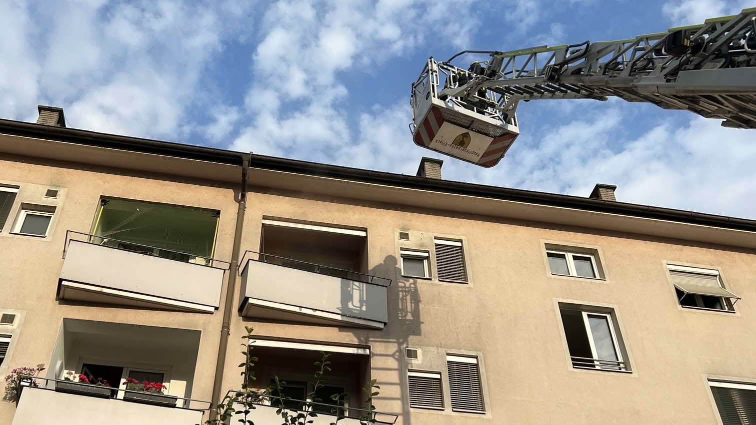 HFW Villach: 2 nahezu zeitgleiche Einsätze – Heimrauchmelder verhinderte Schlimmeres