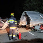 FF Kaisersberg: Kleinbus bei Verkehrsunfall in zwei Hälften zerteilt