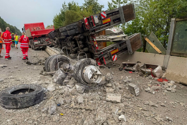 Schwerer LKW Crash auf der A1