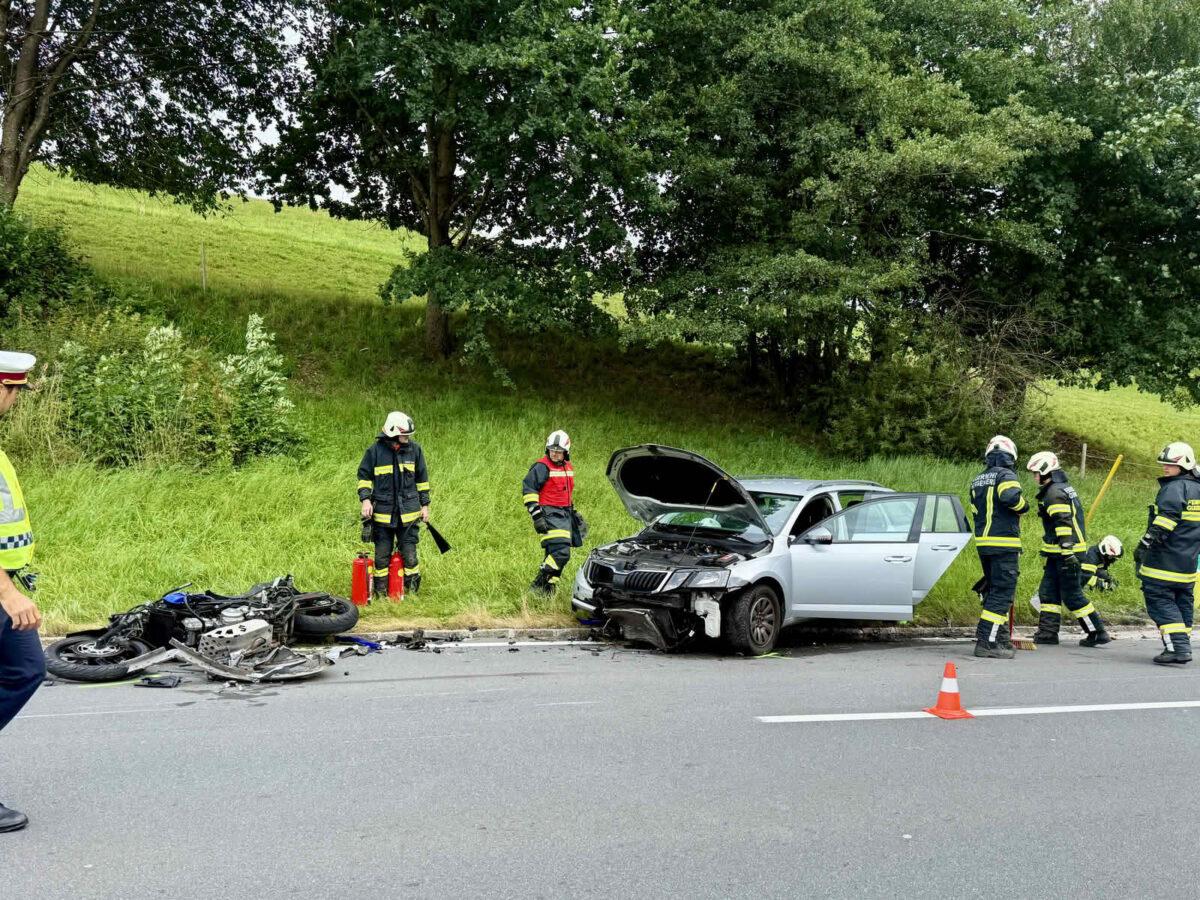 Motorrad gegen PKW