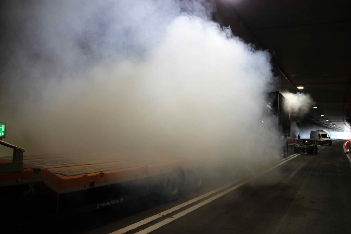 BFKDO Jennersdorf: Übung im Bereich der Unterflurtrasse (UFT) 4 Verrauchte Unterflurtrasse