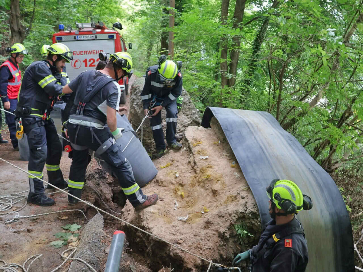 Kontrollierte Sprengung durch Feuerwehr-Spezialeinheit