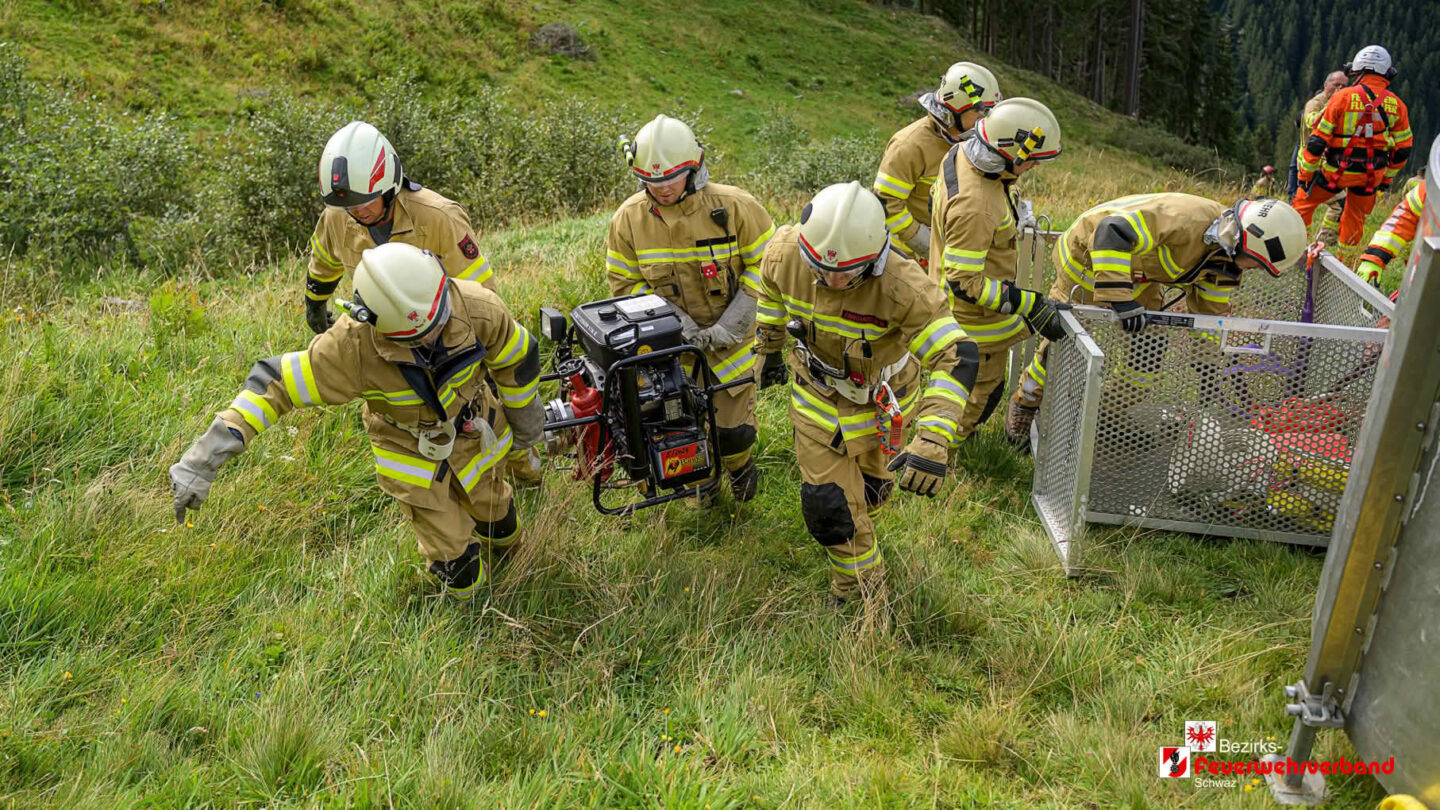Großübung gegen Vegetationsbrand im Zillertal