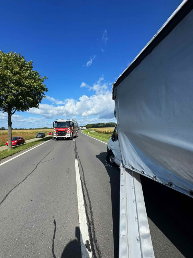 BFKDO Jennersdorf: Verkehrsunfall auf der B65 zwischen Rudersdorf und Dobersdorf 3 Verkehrsunfall auf der B 65