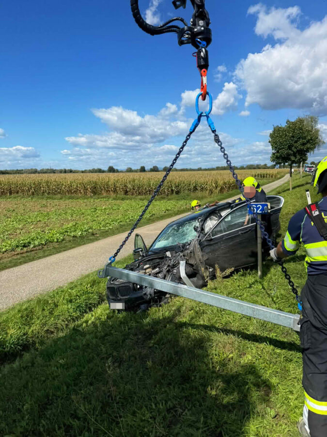 BFKDO Jennersdorf: Verkehrsunfall auf der B65 zwischen Rudersdorf und Dobersdorf 2 Verkehrsunfall auf der B 65