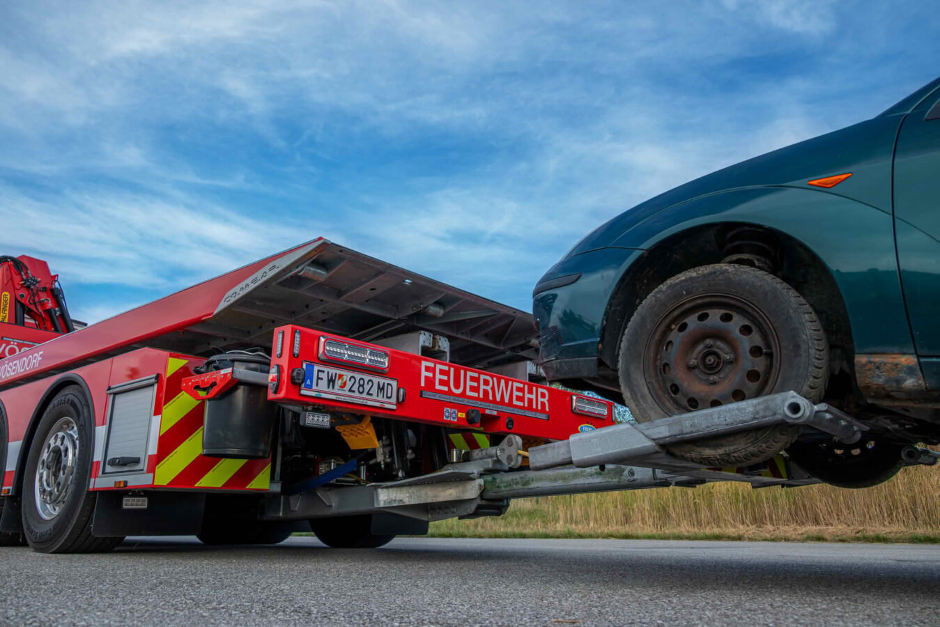 Neues Abschleppfahrzeug