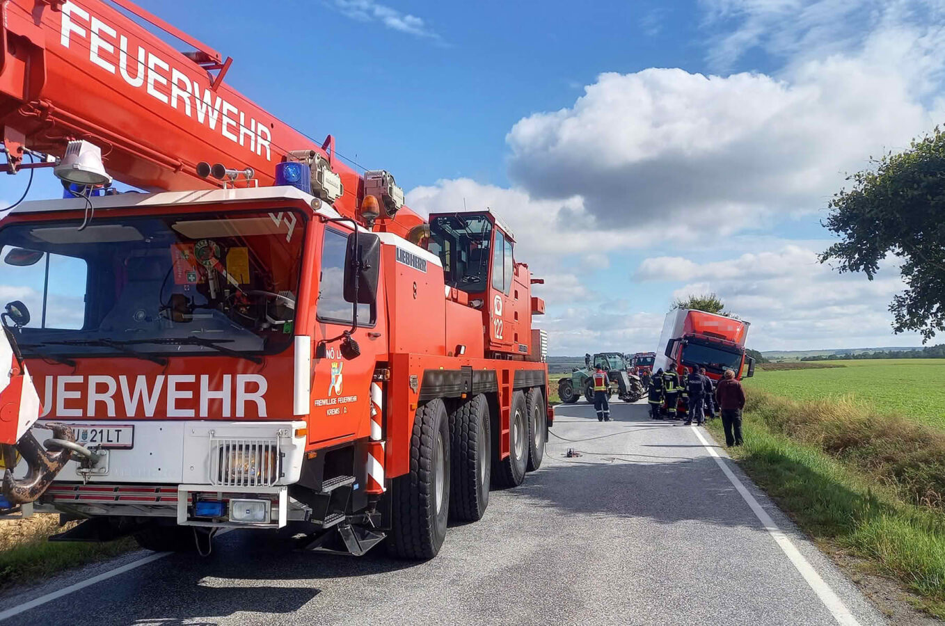 Aufwendige LKW Bergung in Ludweis-Aigen