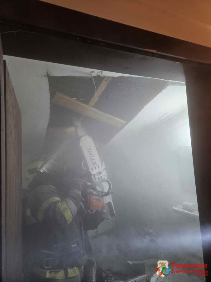 Beginnender Dachstuhlbrand