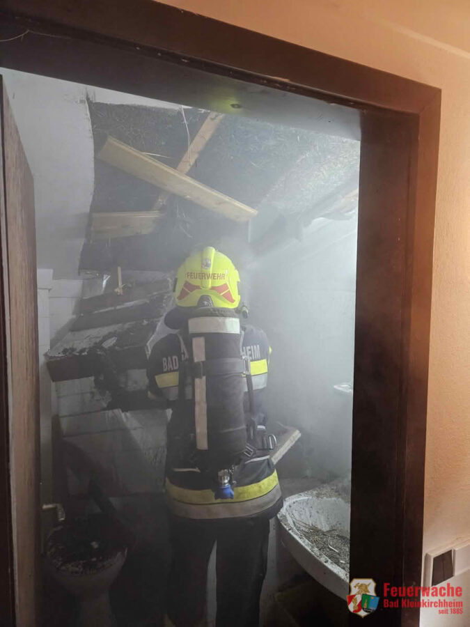 Beginnender Dachstuhlbrand