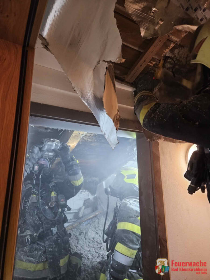 Beginnender Dachstuhlbrand