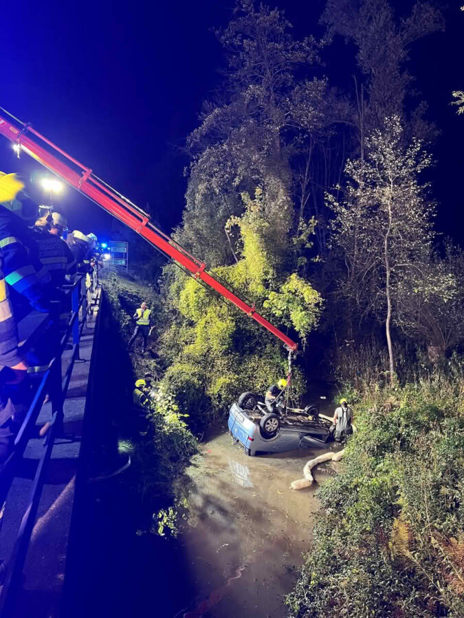 PKW-Bergung mittels Ladekran