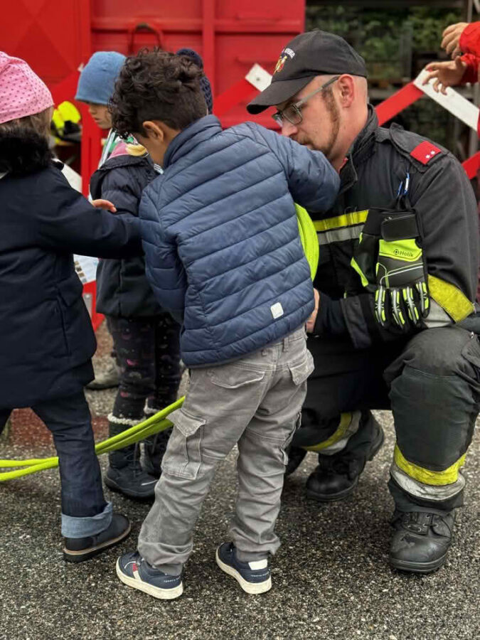 Kremser Kinder entdecken Feuerwehr, Polizei & Rotes Kreuz