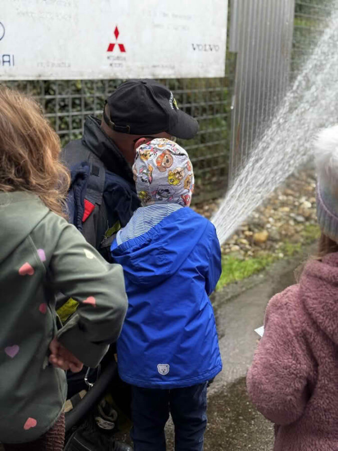 Kremser Kinder entdecken Feuerwehr, Polizei & Rotes Kreuz