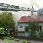BFKDO Baden: Wohnhausbrand in Schönau a.d.Triesting fordert Einsatzkräfte!