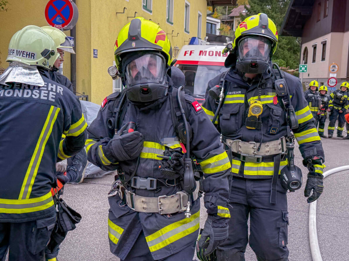 Realistische Übung im Seniorenwohnheim