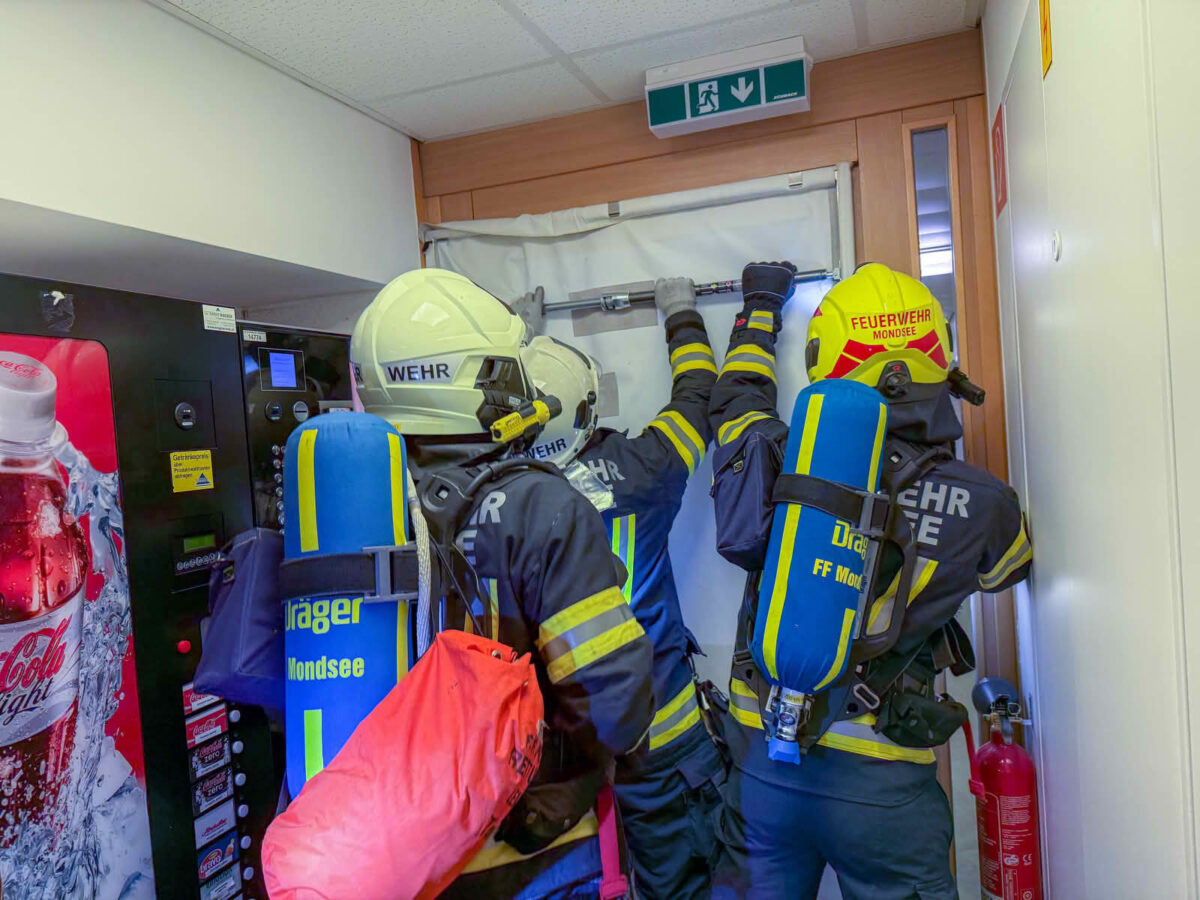 Angriffstrupp im  Seniorenwohnheim