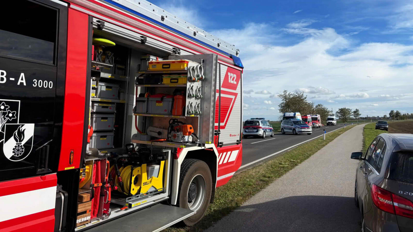 Schwerer Verkehrsunfall auf der Landesstraße L202 zwischen Deutsch Jahrndorf und Pama