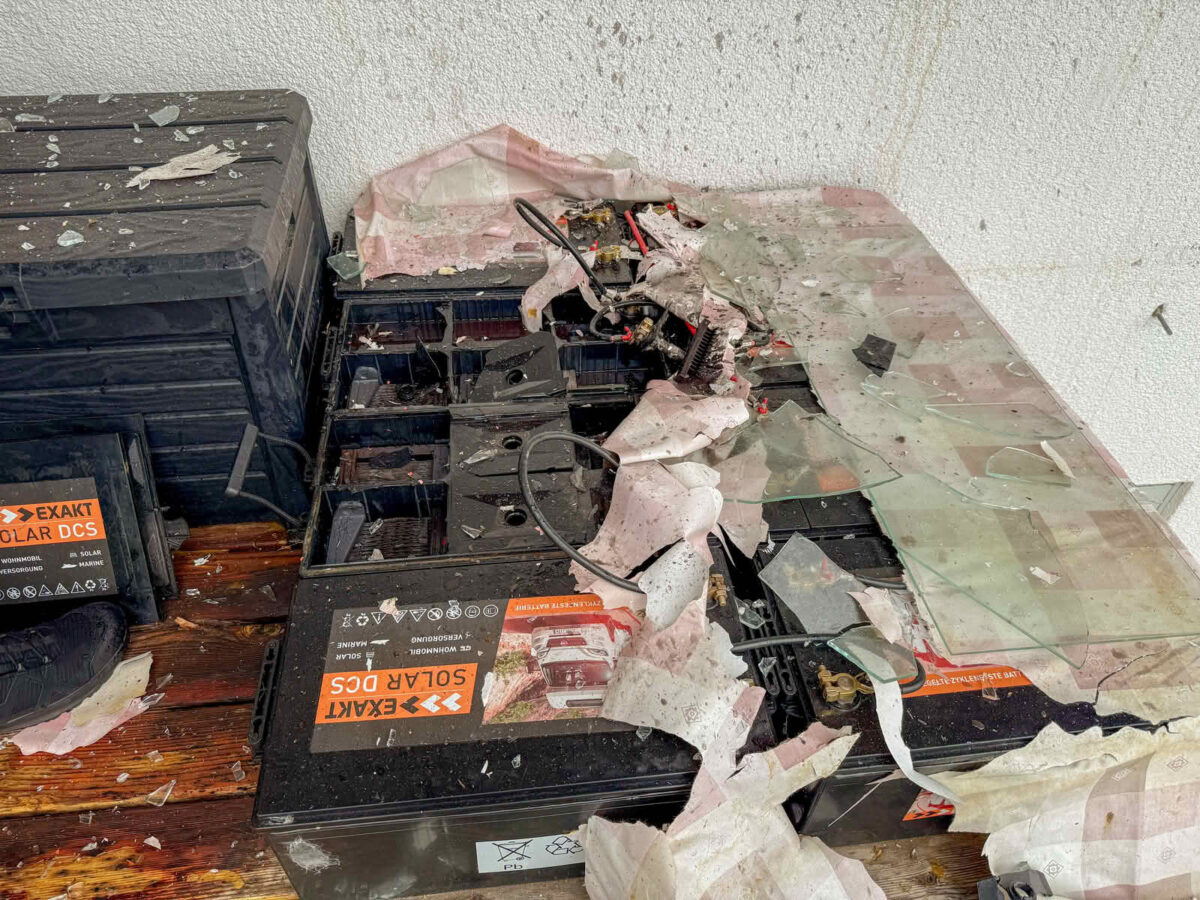 Unterach am Attersee: Sirenenalarm nach PV-Speicher Explosion 4 PV-Speicher Explosion