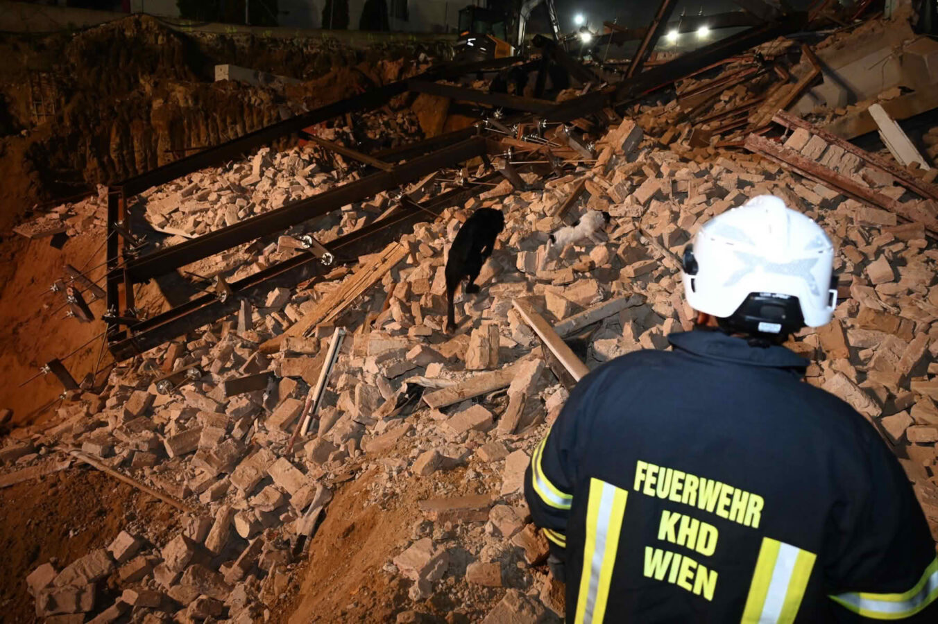 Einsturz eines in Umbau befindlichen Gebäudes