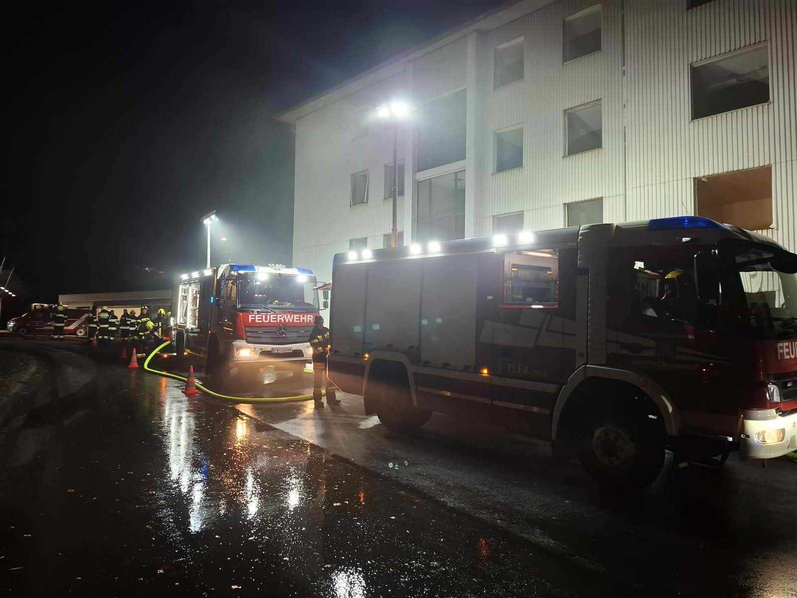 FF Kapfenberg-Diemlach: MRAS und Atemschutzübung und Einsatz mit Personenrettung