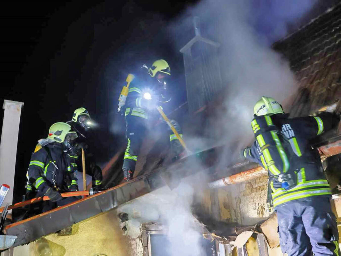 Hausfrau aus Flammen gerettet