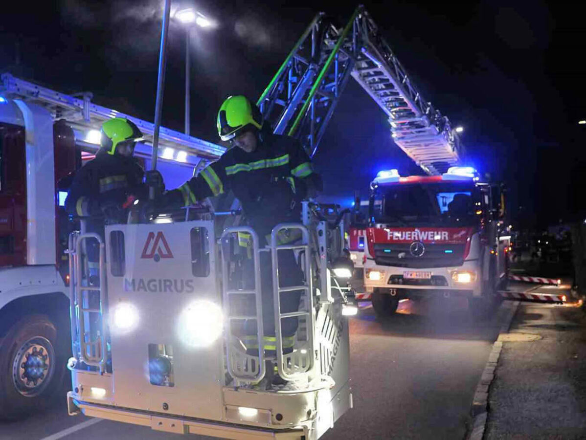 Hausfrau aus Flammen gerettet
