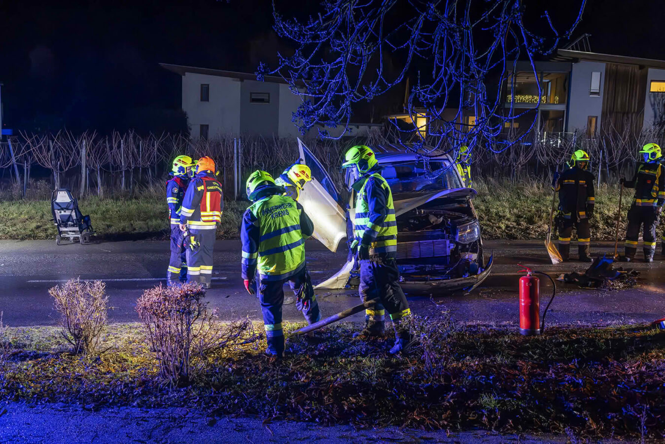 Menschenrettung nach Verkehrsunfall in Gneixendorf