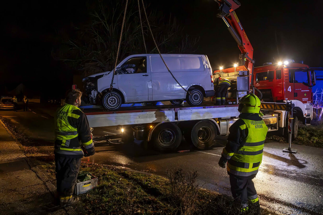 Menschenrettung nach Verkehrsunfall in Gneixendorf