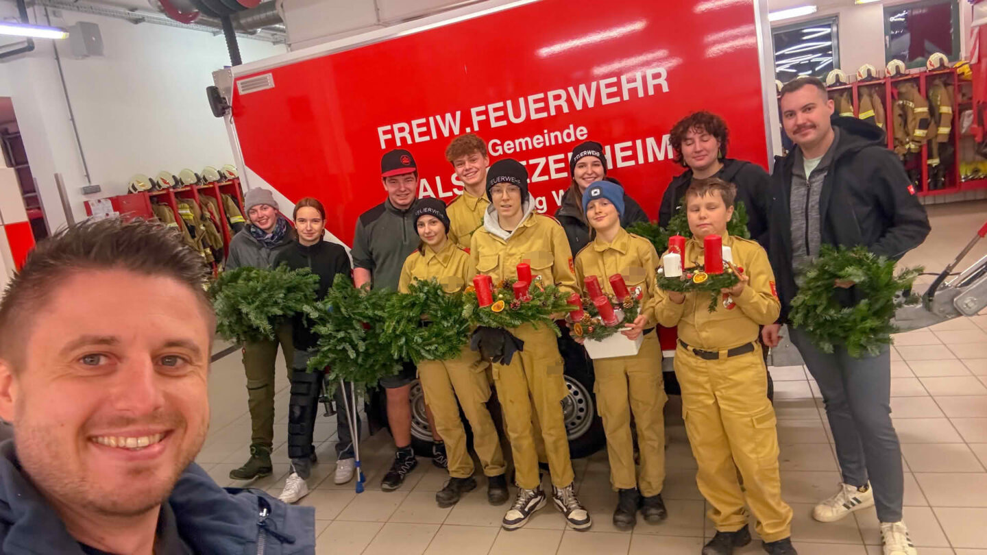 Adventkranzbinden im Abschnitt 4