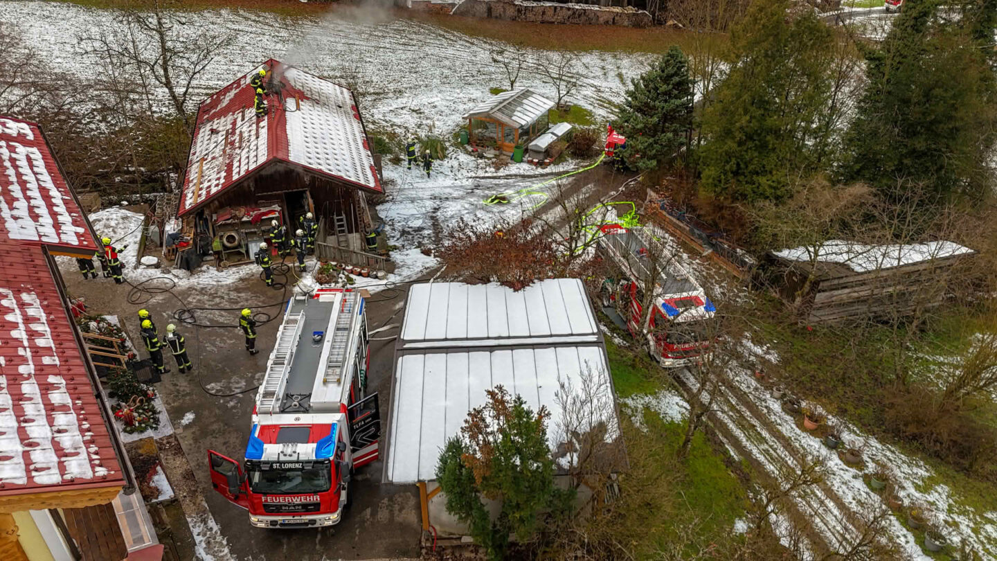 Rascher Einsatz von sechs Feuerwehren verhindert Großbrand