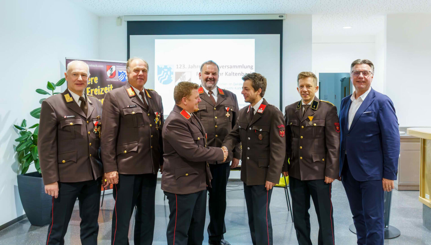 BFV Schwaz: 123. Jahreshauptversammlung der Feuerwehr Kaltenbach 3 123. Jahreshauptversammlung der Feuerwehr Kaltenbach