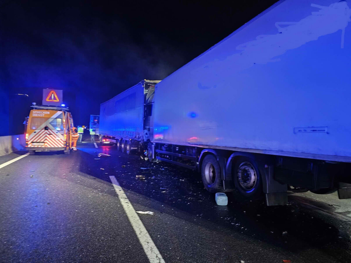 LKW-Auffahrunfall auf der A10