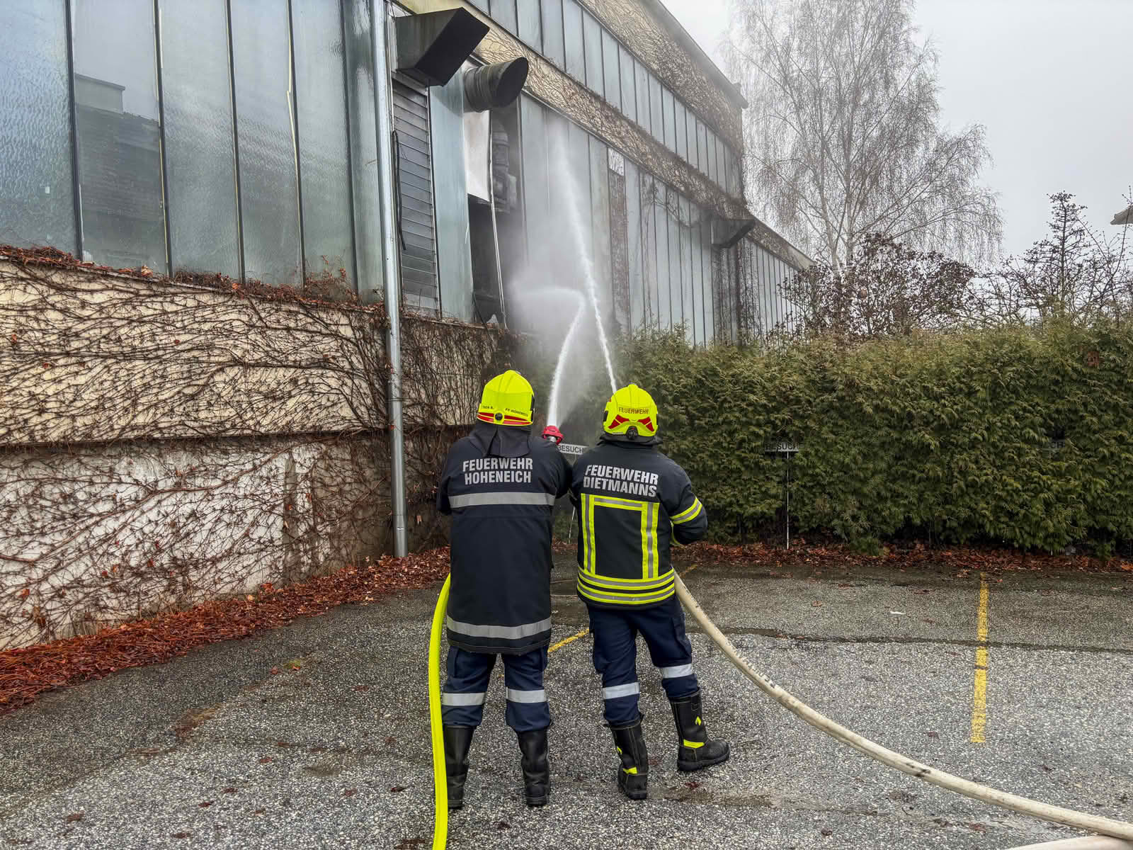 BFKDO Gmünd: Brand in Textilverarbeitender Firma in Gmünd