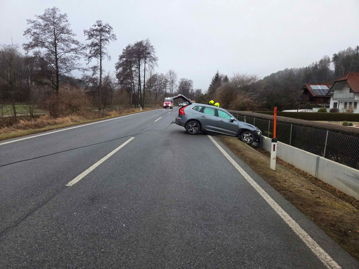 Verkehrsunfall auf der B55
