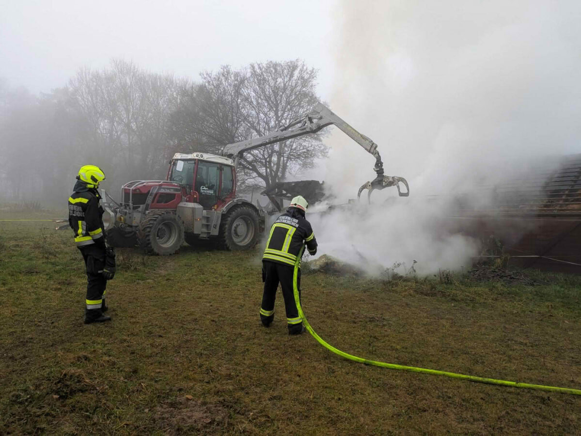 Brand eines Pferdestalles in Ofenbach